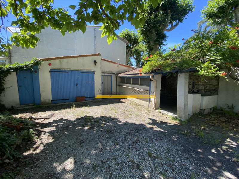 Propriété - 400 m² - 10 pièces