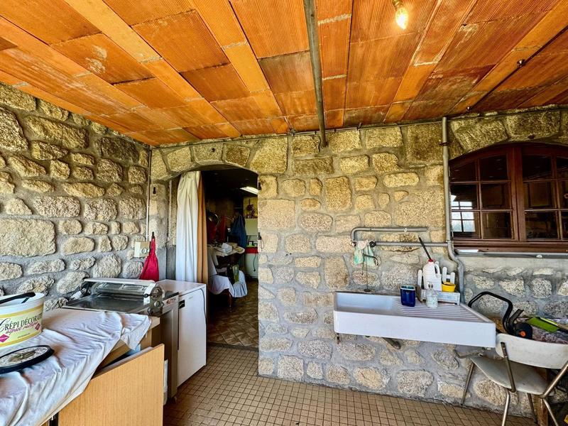 Maison - 254 m² - 9 pièces