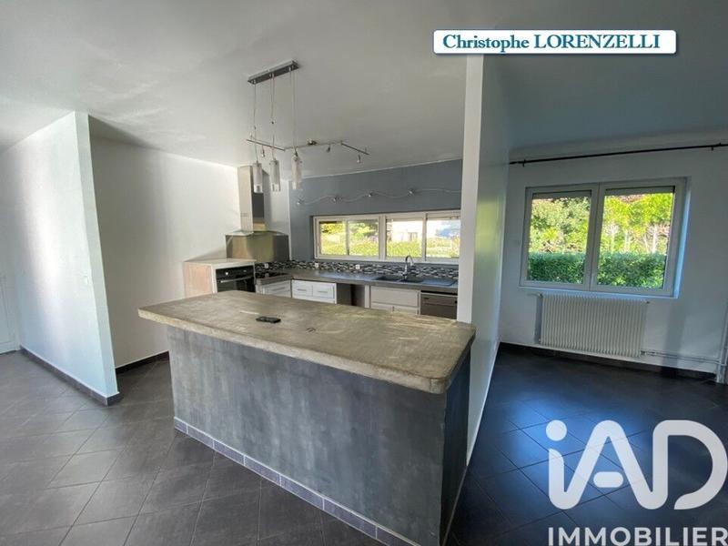 Maison - 263 m² - 7 pièces