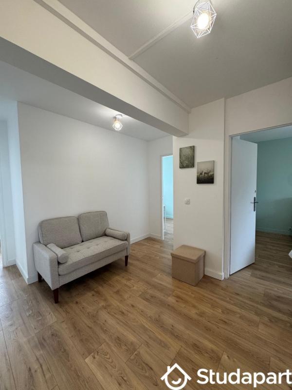 Chambre - 9 m² - 1 pièce