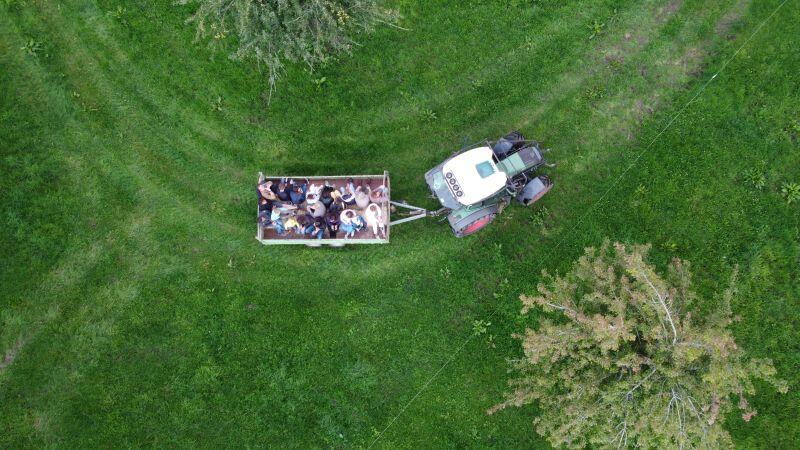 Balade découverte des vergers en tracteur