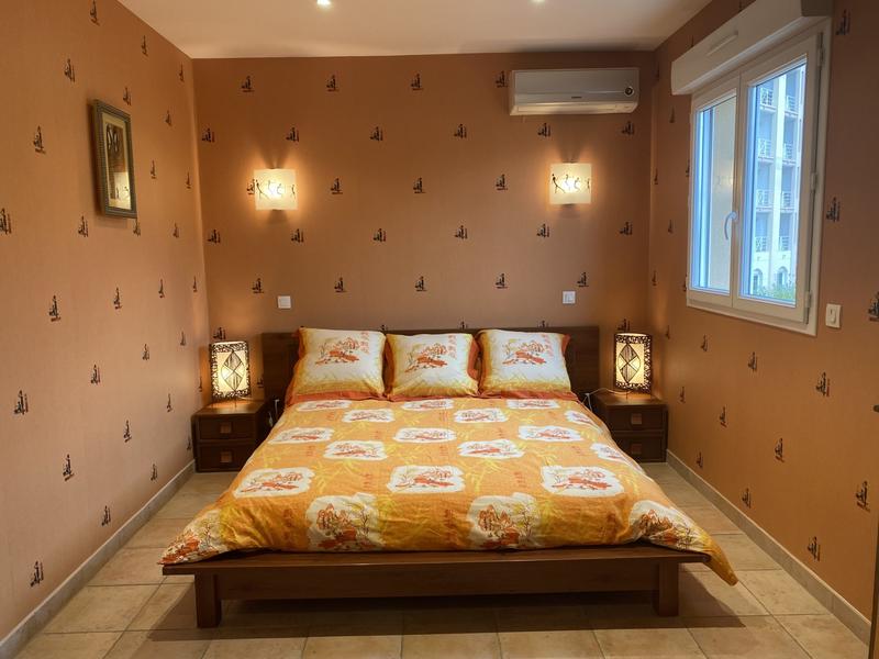 Villa - 243 m² - 9 pièces