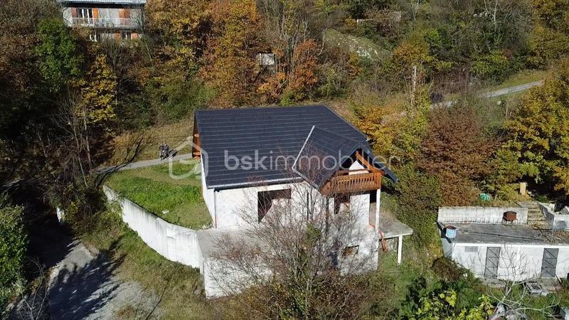 Maison - 180 m² - 5 pièces