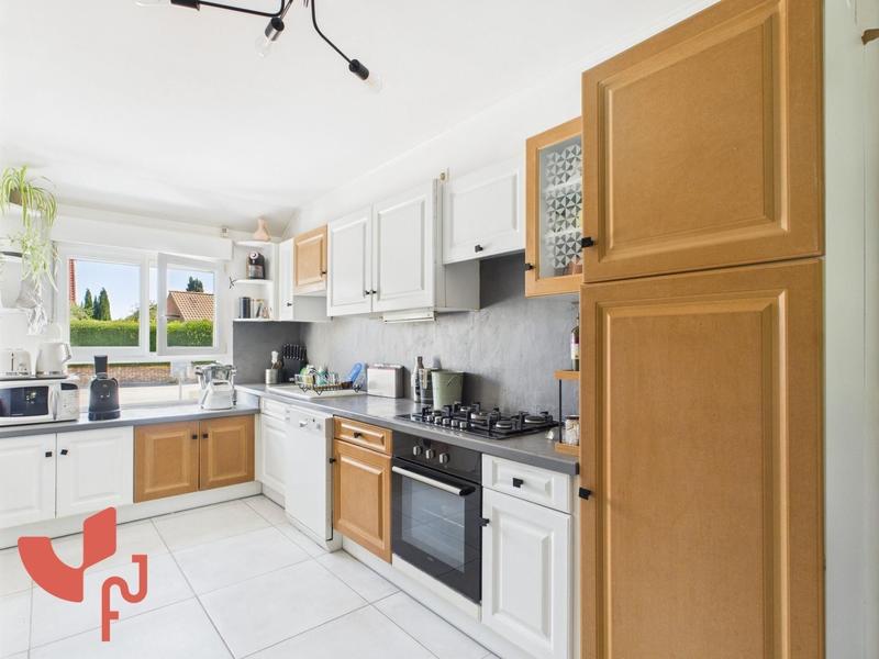 Maison - 140 m² - 6 pièces