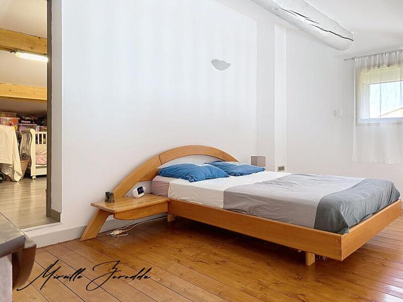 Maison - 169 m² - 8 pièces