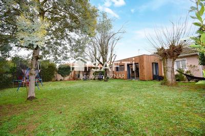 Maison - 104 m² - 4 pièces