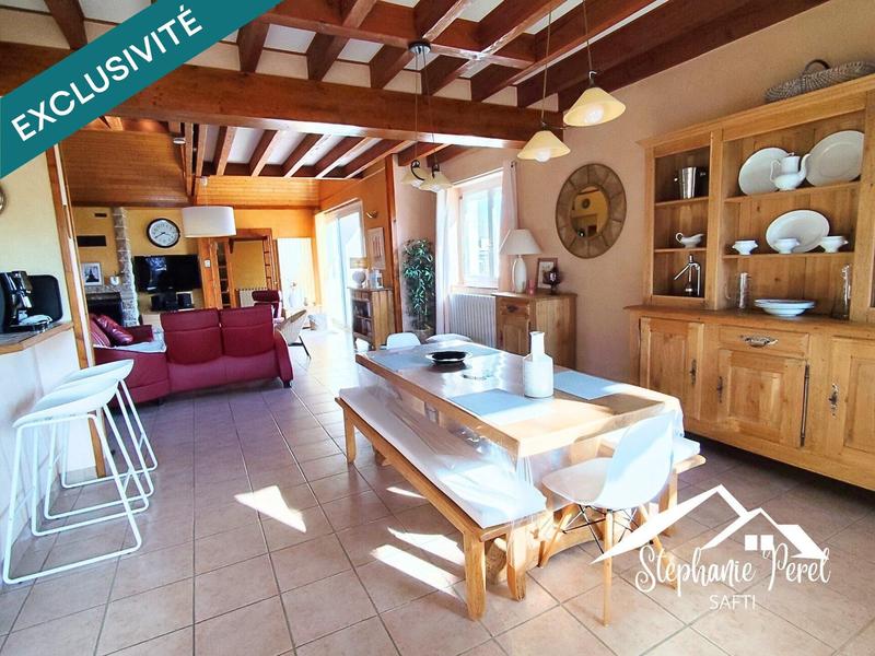 Maison - 182 m² - 7 pièces