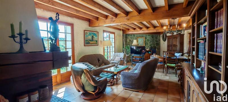 Maison - 287 m² - 12 pièces