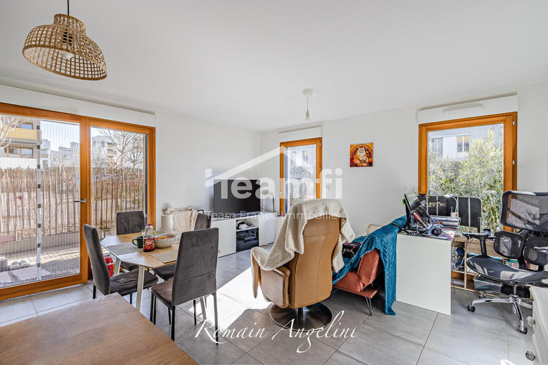 Appartement - 75 m² - 4 pièces