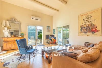 Maison - 111 m² - 4 pièces