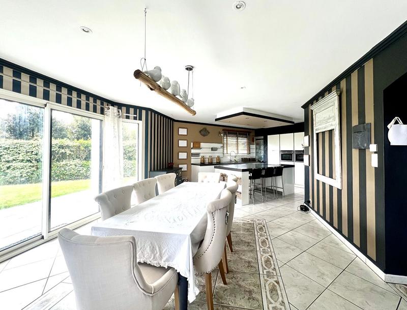 Maison contemporaine - 130 m² - 5 pièces