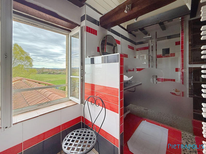 Maison ancienne - 357 m² - 5 pièces