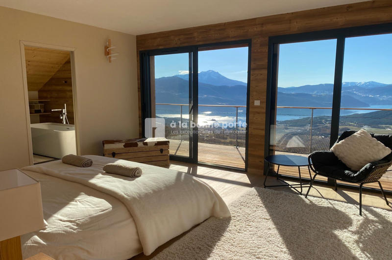 Châlet - 161 m² - 6 pièces