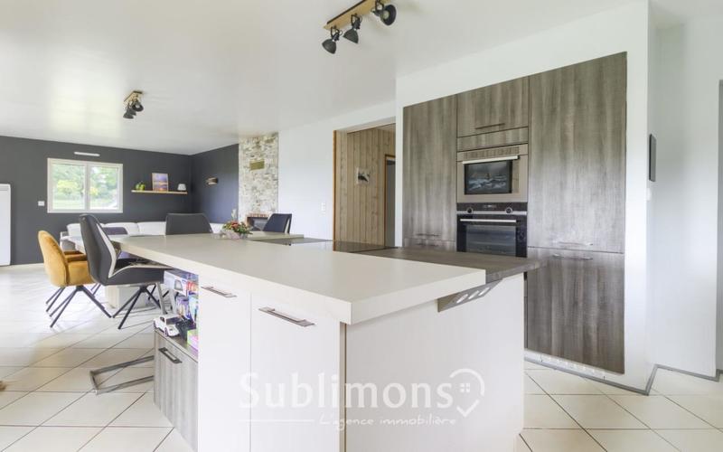 Maison traditionnelle - 145 m² - 7 pièces