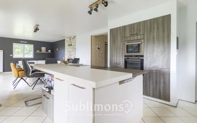 Maison traditionnelle - 145 m² - 7 pièces