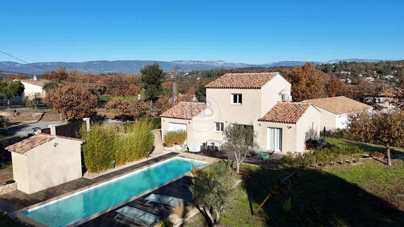 Villa - 90 m² - 4 pièces