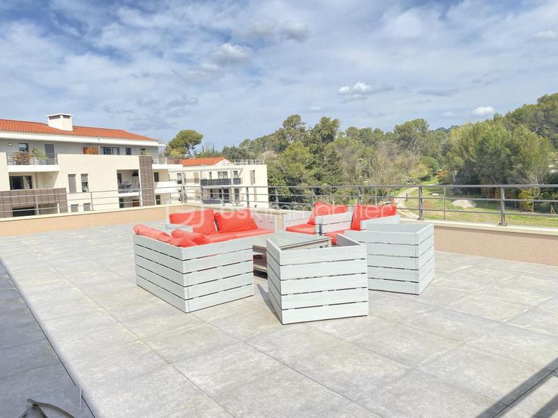 Appartement - 98 m² - 4 pièces