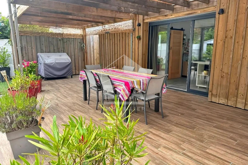 Maison - 108 m² - 4 pièces