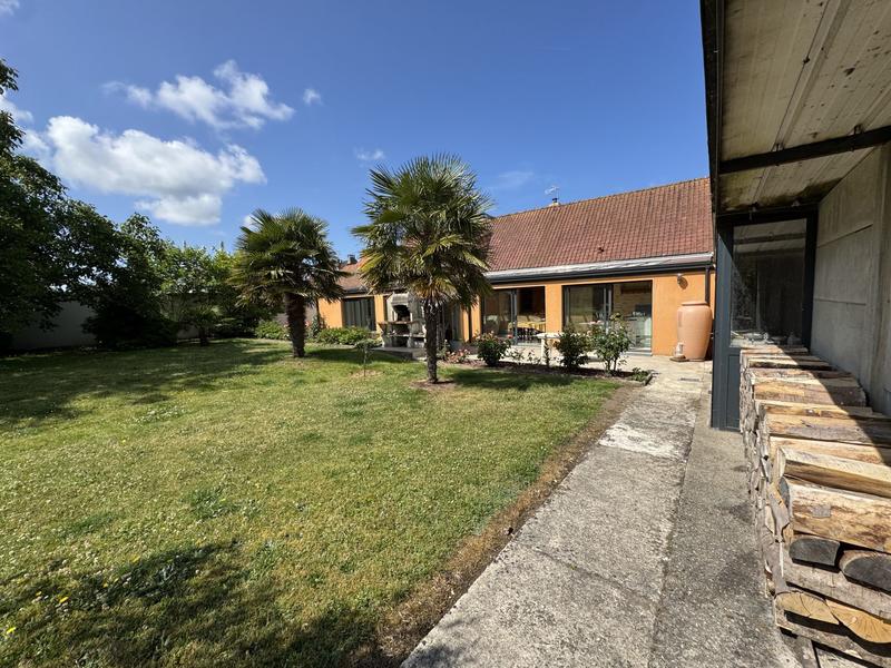 Maison traditionnelle - 228 m² - 7 pièces