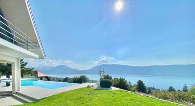 Maison - 442 m² - 9 pièces