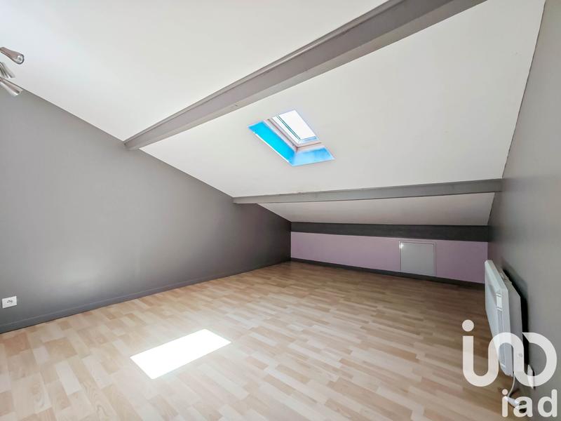 Maison - 220 m² - 10 pièces