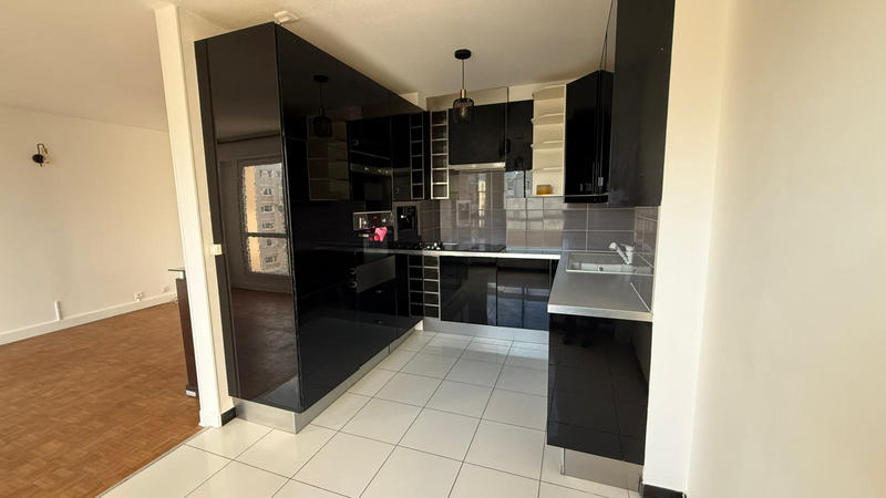 Appartement - 85 m² - 4 pièces