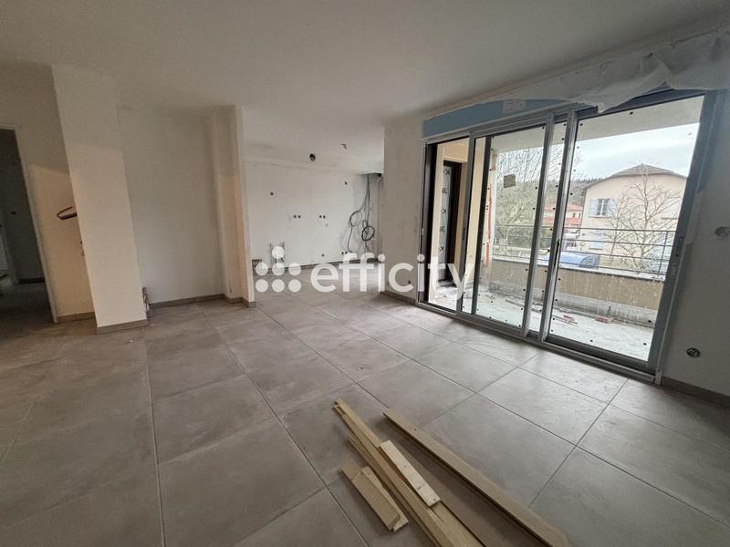 Appartement - 90 m² - 4 pièces