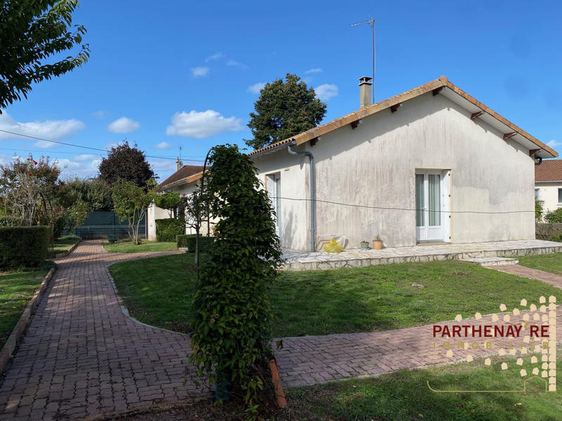 Maison - 97 m² - 5 pièces