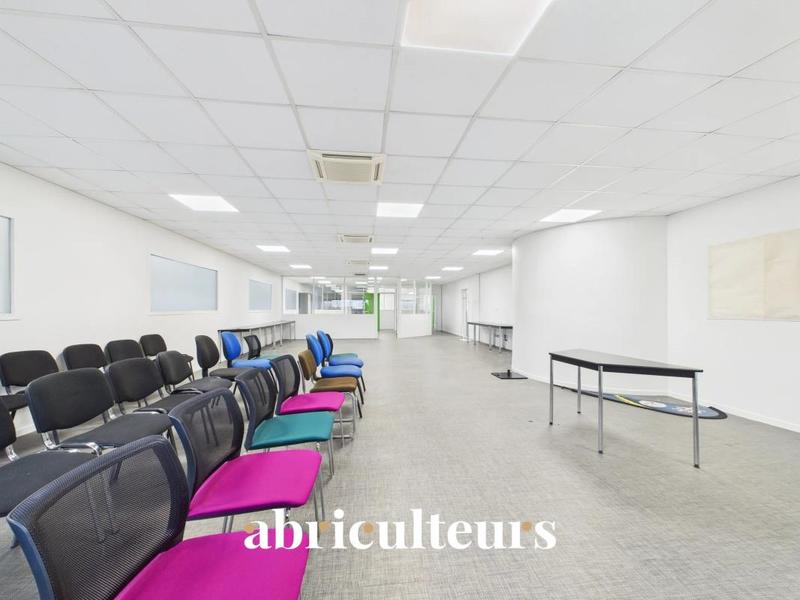 Bureau - 310 m² - 1 pièce