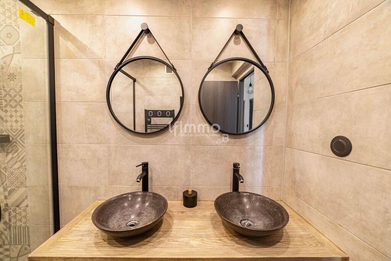 Appartement - 85 m² - 5 pièces