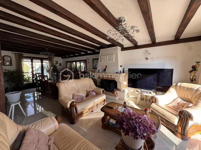 Maison traditionnelle - 168 m² - 9 pièces