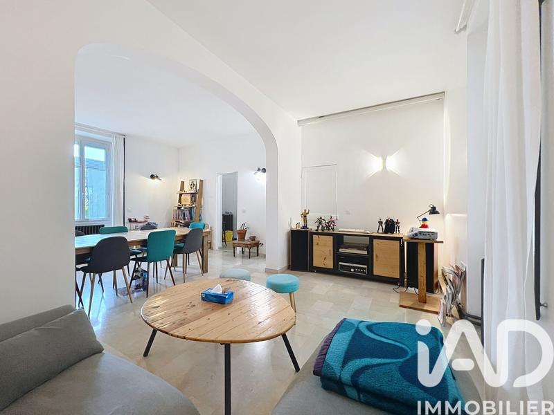 Maison - 241 m² - 7 pièces