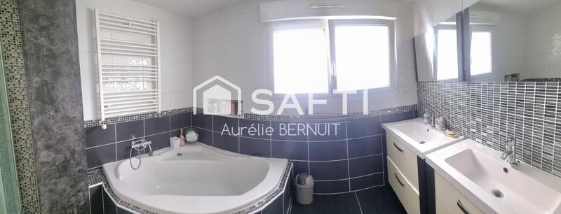 Maison - 194 m² - 8 pièces