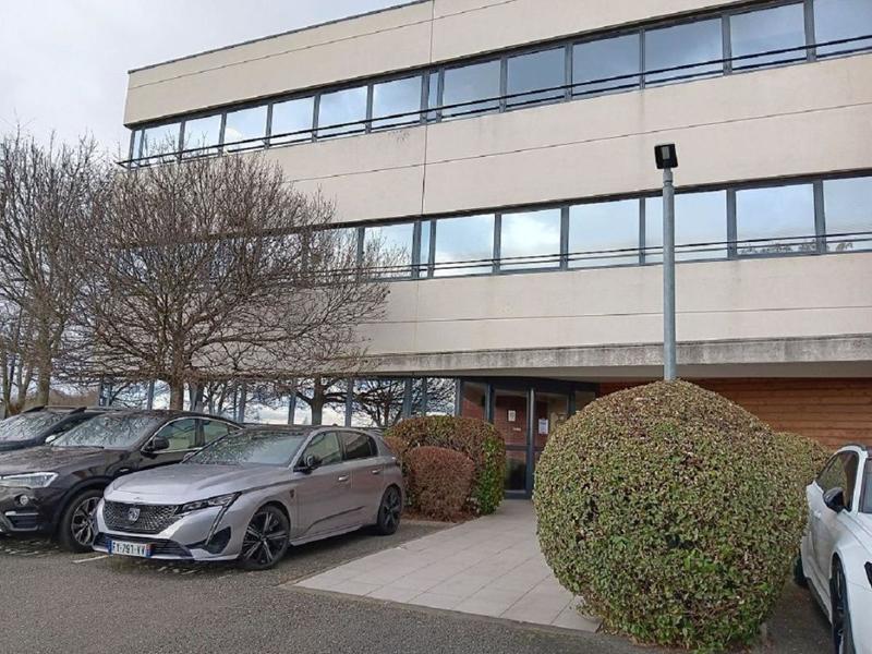 Bureau - 111 m² - 5 pièces