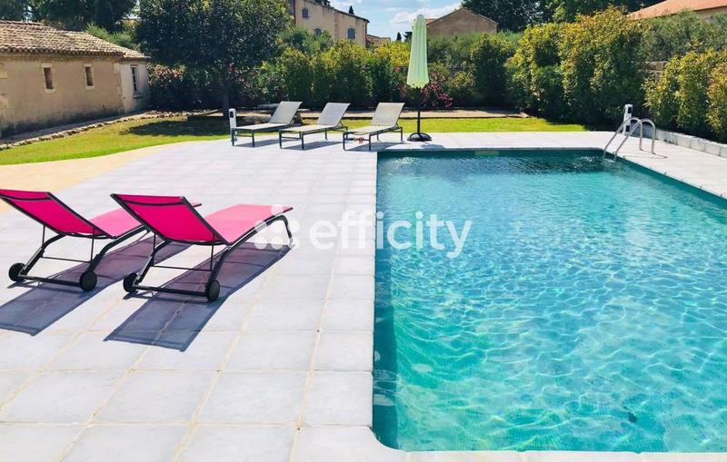 Mas - 200 m² - 6 pièces