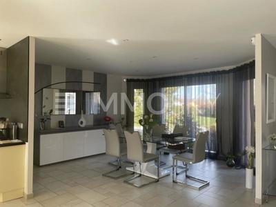 Villa - 140 m² - 5 pièces