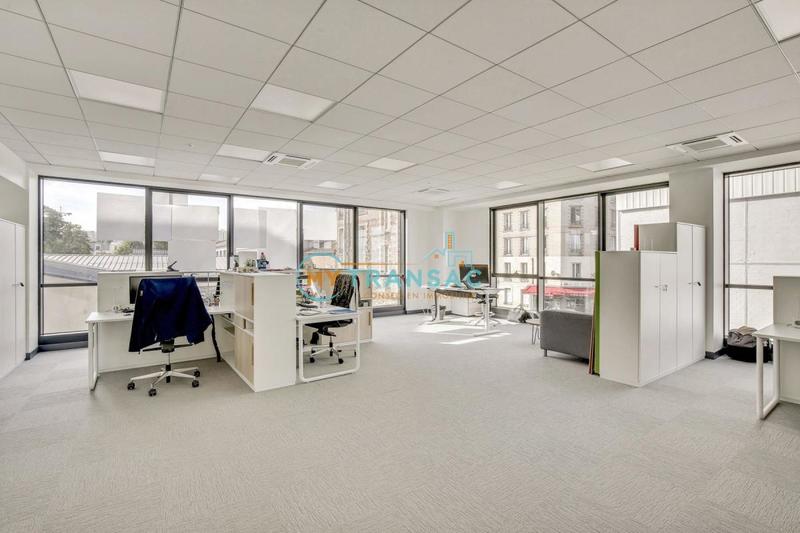 Local d'activités - 3 292 m²