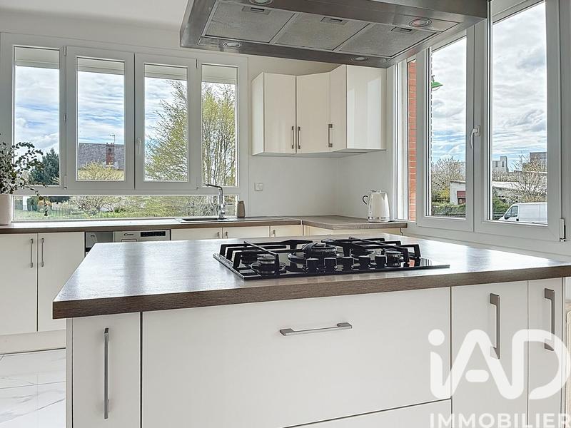 Maison - 226 m² - 8 pièces