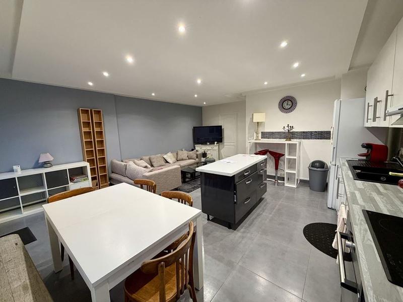 Maison traditionnelle - 115 m² - 7 pièces