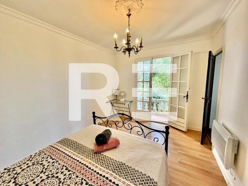 Maison - 205 m² - 7 pièces