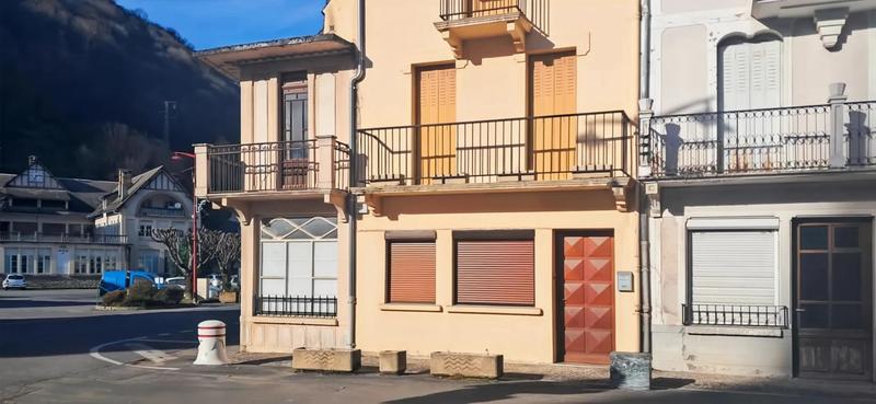 Maison - 99 m² - 16 pièces