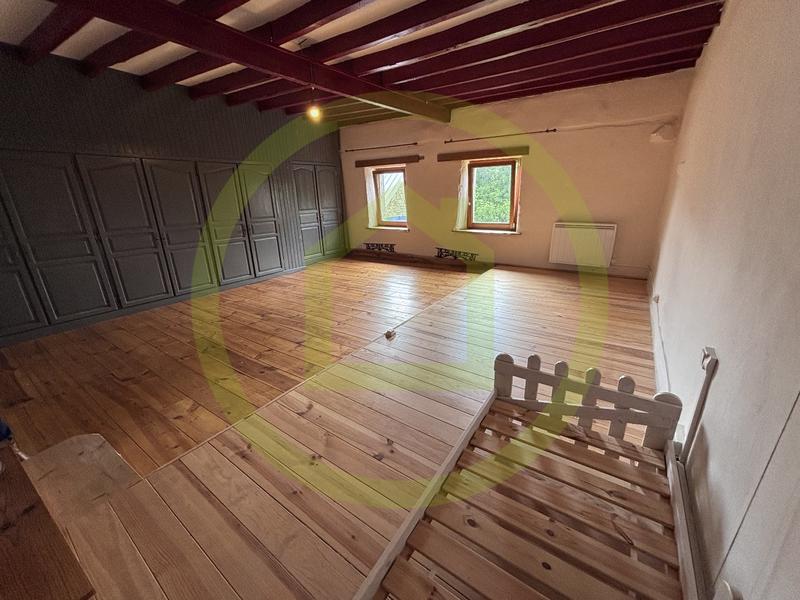 Maison - 250 m² - 7 pièces