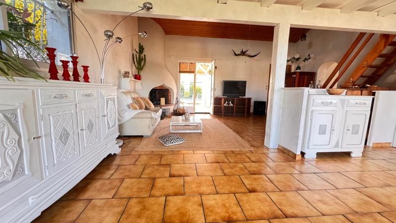 Maison - 104 m² - 4 pièces