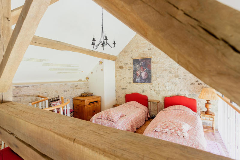 Propriété - 331 m² - 12 pièces