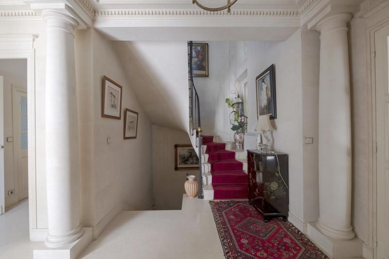 Maison - 224 m² - 7 pièces