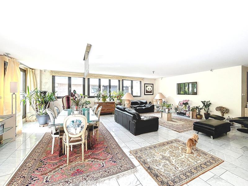 Appartement - 180 m² - 5 pièces