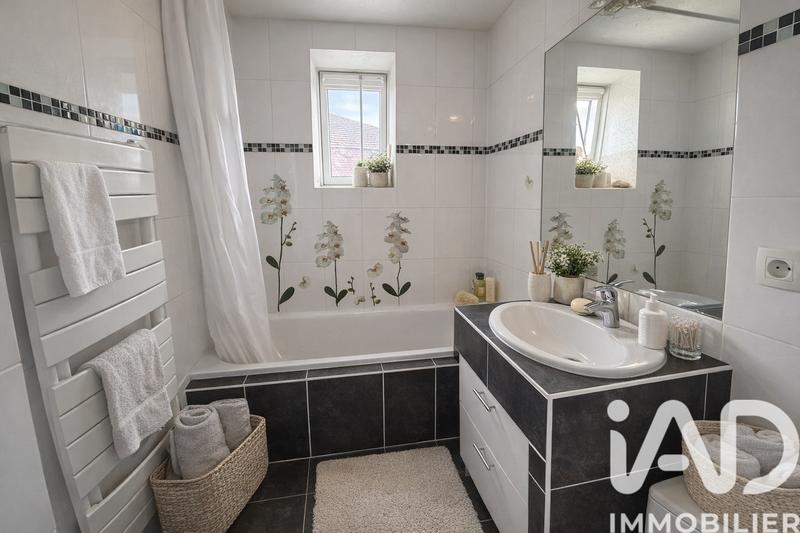 Appartement - 102 m² - 4 pièces