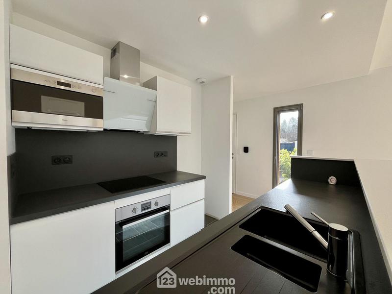 Maison - 98 m² - 4 pièces