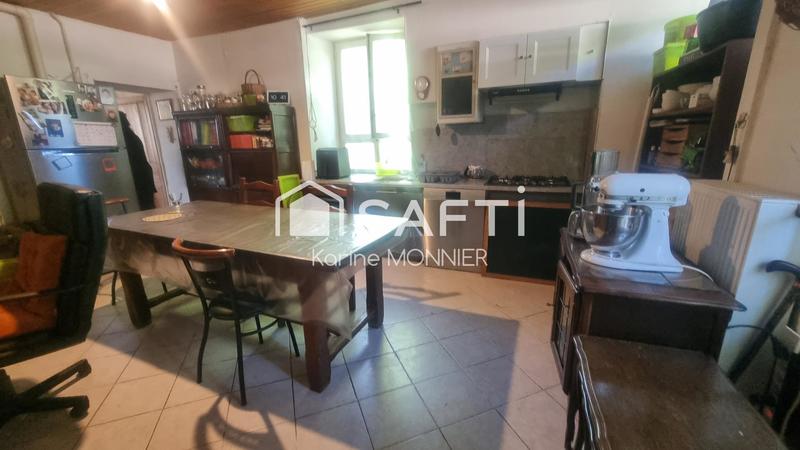 Maison - 330 m² - 12 pièces