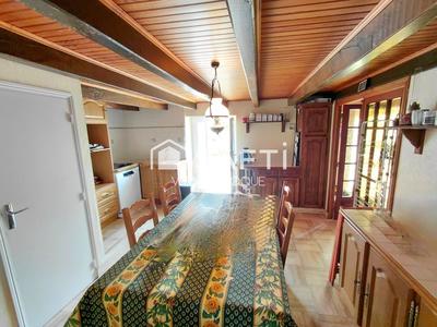 Maison - 96 m² - 4 pièces